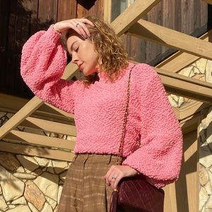 Super cute sweater top